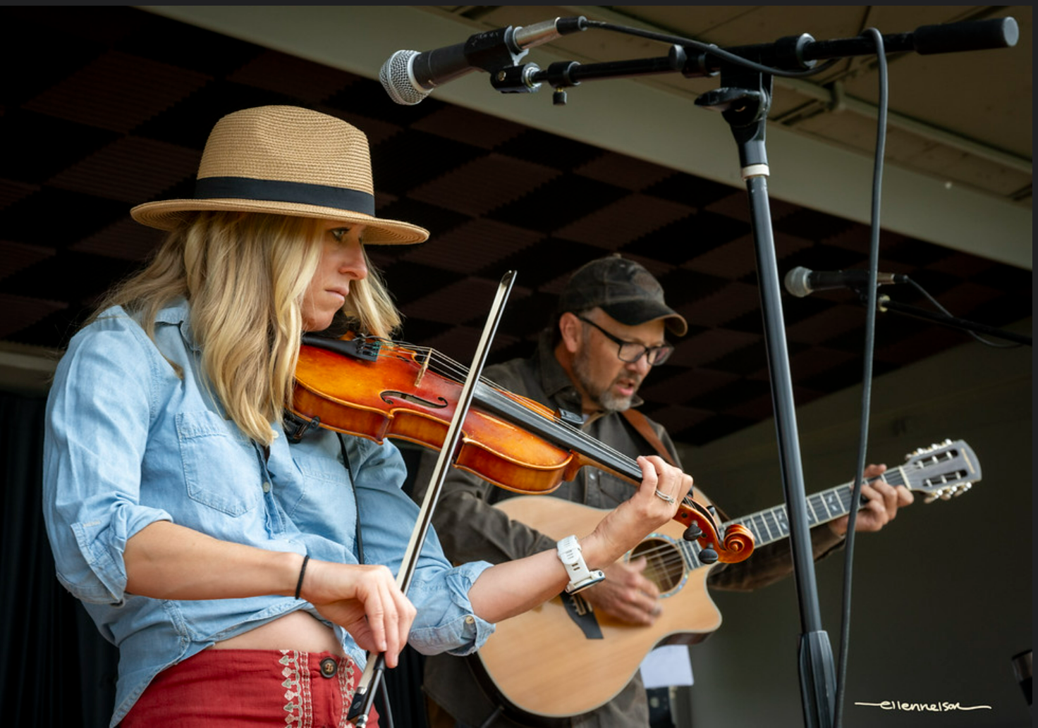 Liz Leisinger on fiddle and Andy Potter on guitar
